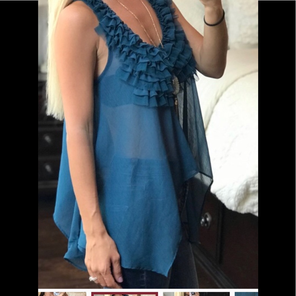 Steve Madden Sleeveless sheer shark bite top - Picture 5 of 7